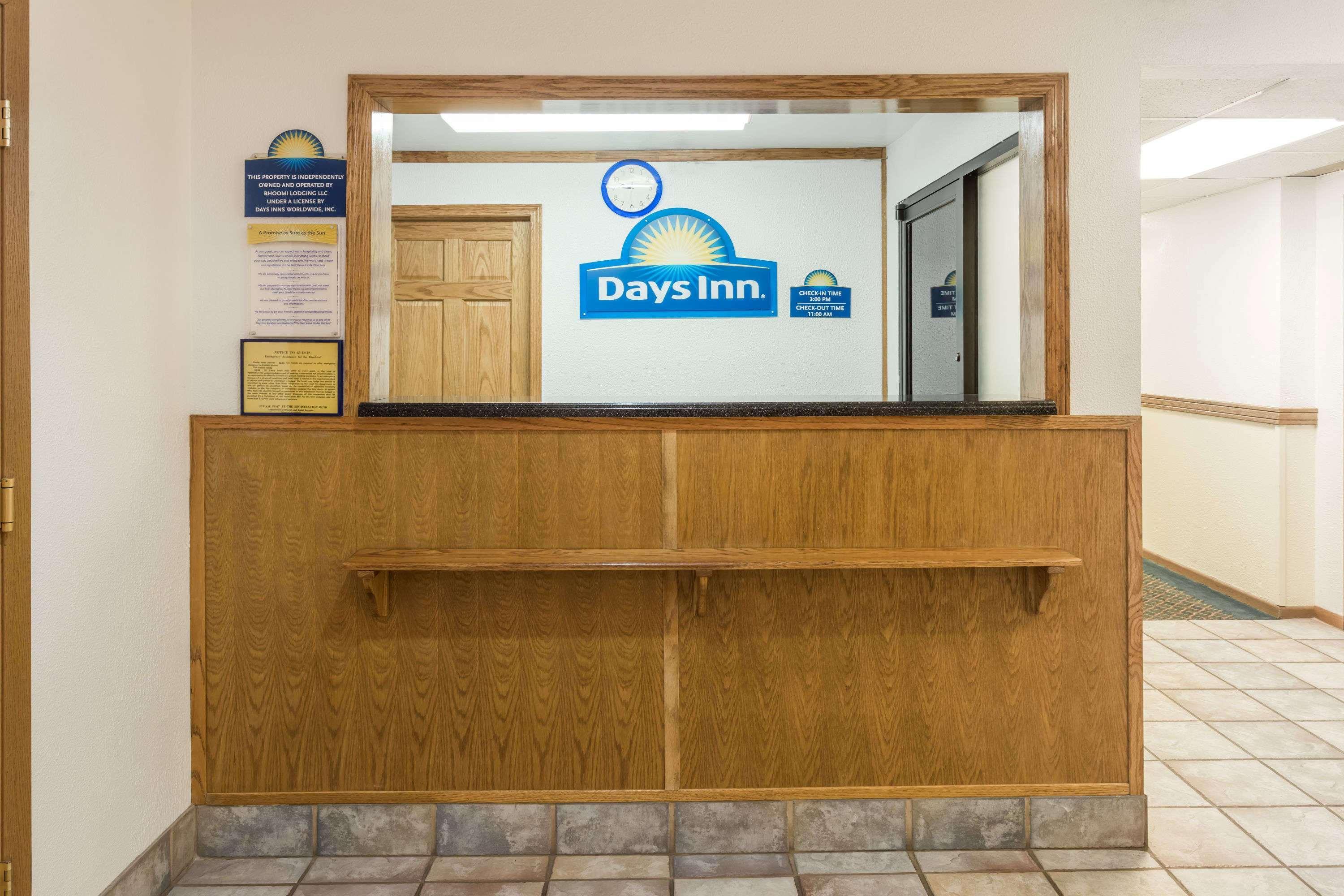 Days Inn By Wyndham Stoughton Wi. Kültér fotó