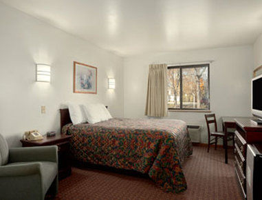Days Inn By Wyndham Stoughton Wi. Kültér fotó